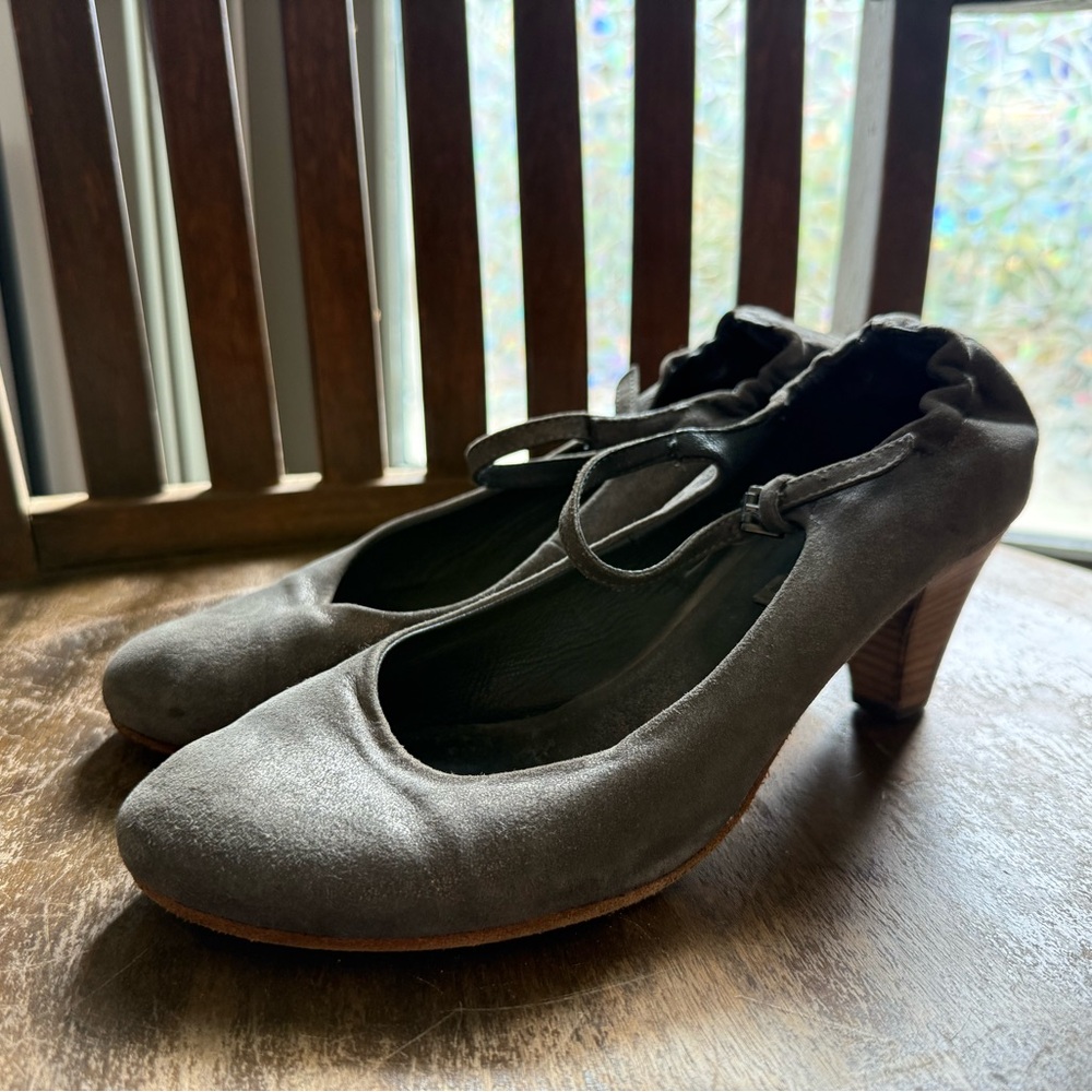 Alberto Fermani Gray Suede Heels